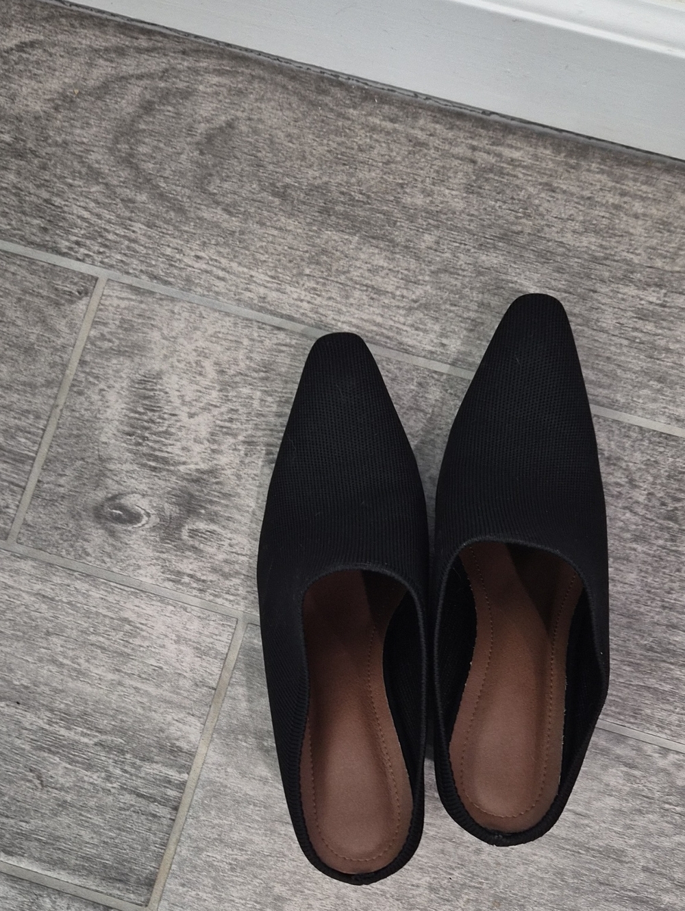 Women's Black Slip-On Square-Toe Mules